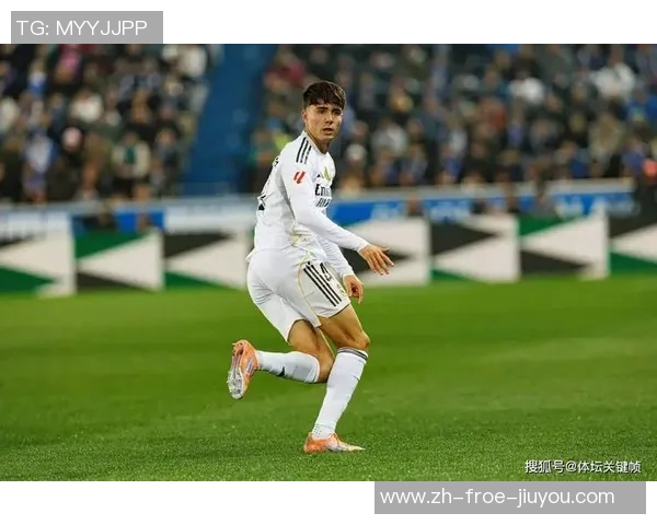 欧冠决赛铲伤范巴斯滕,前马赛后卫:很惋惜,这件事本应该防止